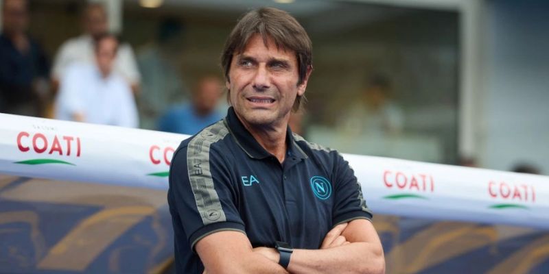 Conte đã thể hiện sự thoải mái và hòa nhập với văn hoá của CLB Napoli