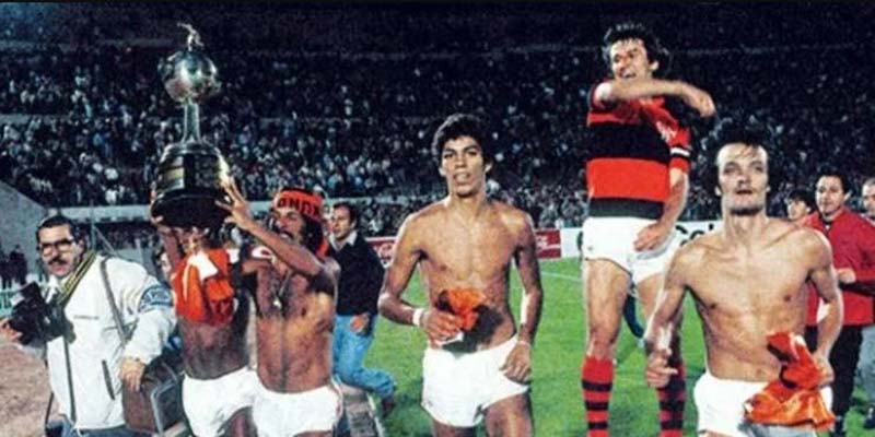 Danh thủ Zico đã giúp CLB Flamengo giành Copa Libertadores lần đầu tiên