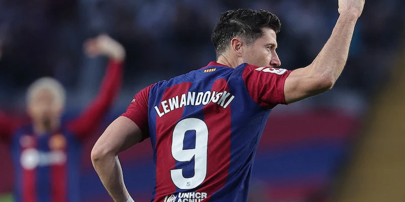 Khái quát về cầu thủ Lewandowski cho độc giả