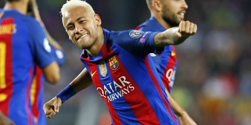 Neymar - cầu thủ thi đấu bóng đá xuất sắc hàng đầu hiện nay 