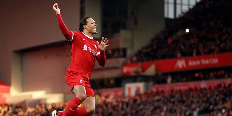 Van Dijk là cầu thủ có gốc gác Châu Á